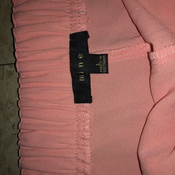 Soft Pink/Peach Short With Bow Tie in Front - Picture 3 of 3